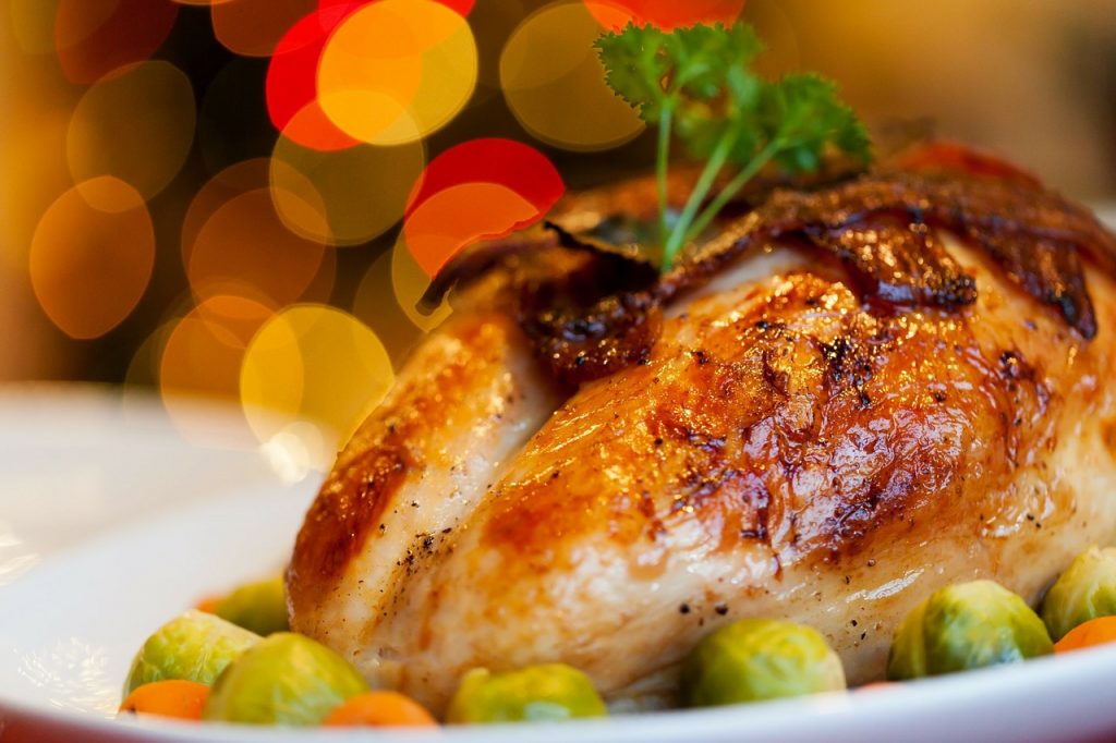 How To Host Christmas Dinner On A Budget